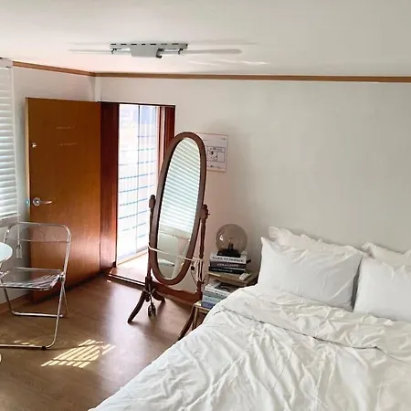 Woodside House/ Hongik St. Exite 5~7 3Min Villa